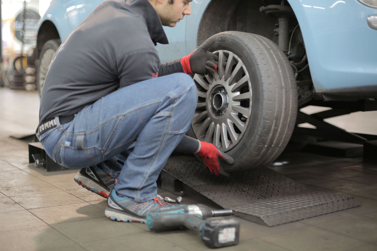 Reifenwechsel bei Autoservice Schröder